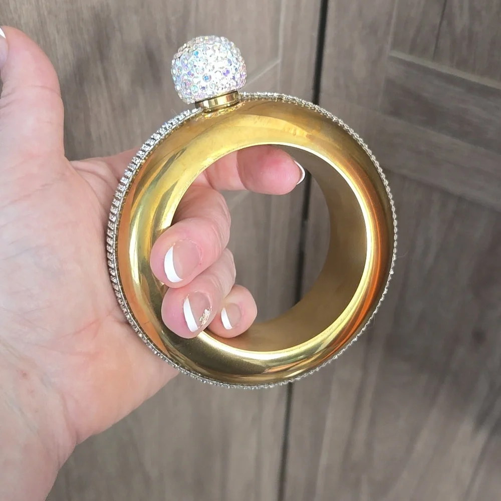 N/A elegant gold
